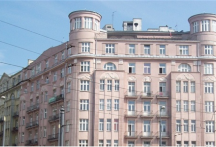 10 czerwca 1938 r. w Warszawie, zmarł twórca warszawskich ikonicznych kamienic „niebotyków” – Henryk Stifelman