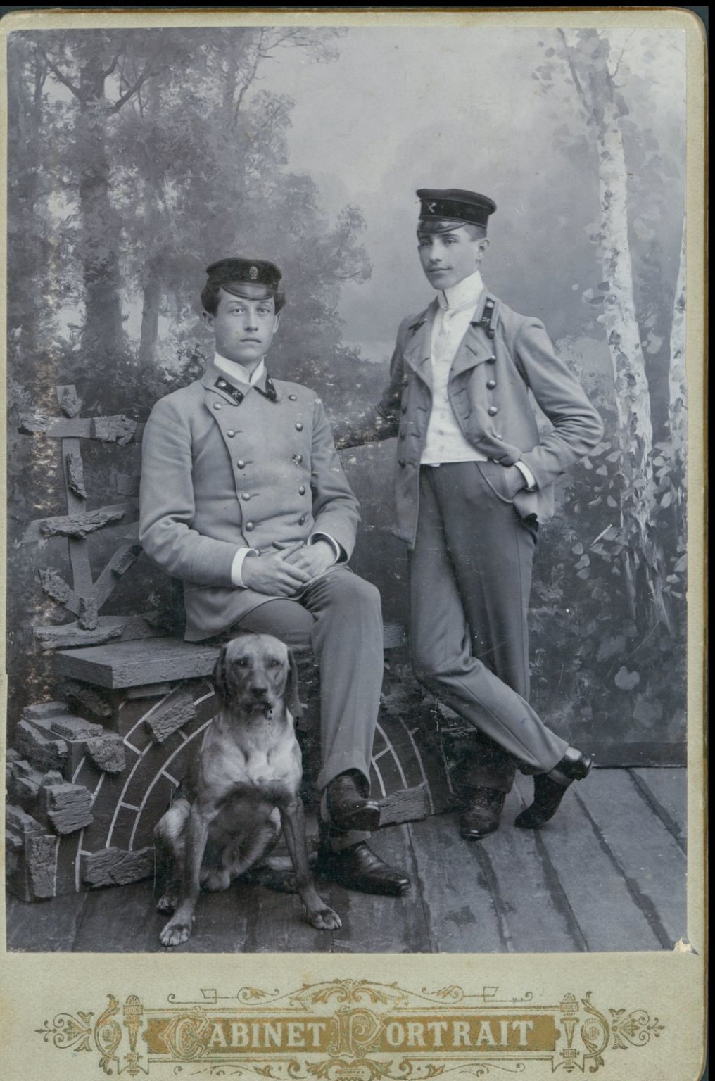 5 lipca 1925 roku,  w „Kuryerze Warszawskim” znalazła się następująca informacja zatytułowana „Niezwykłe przygody dwóch chłopców”.