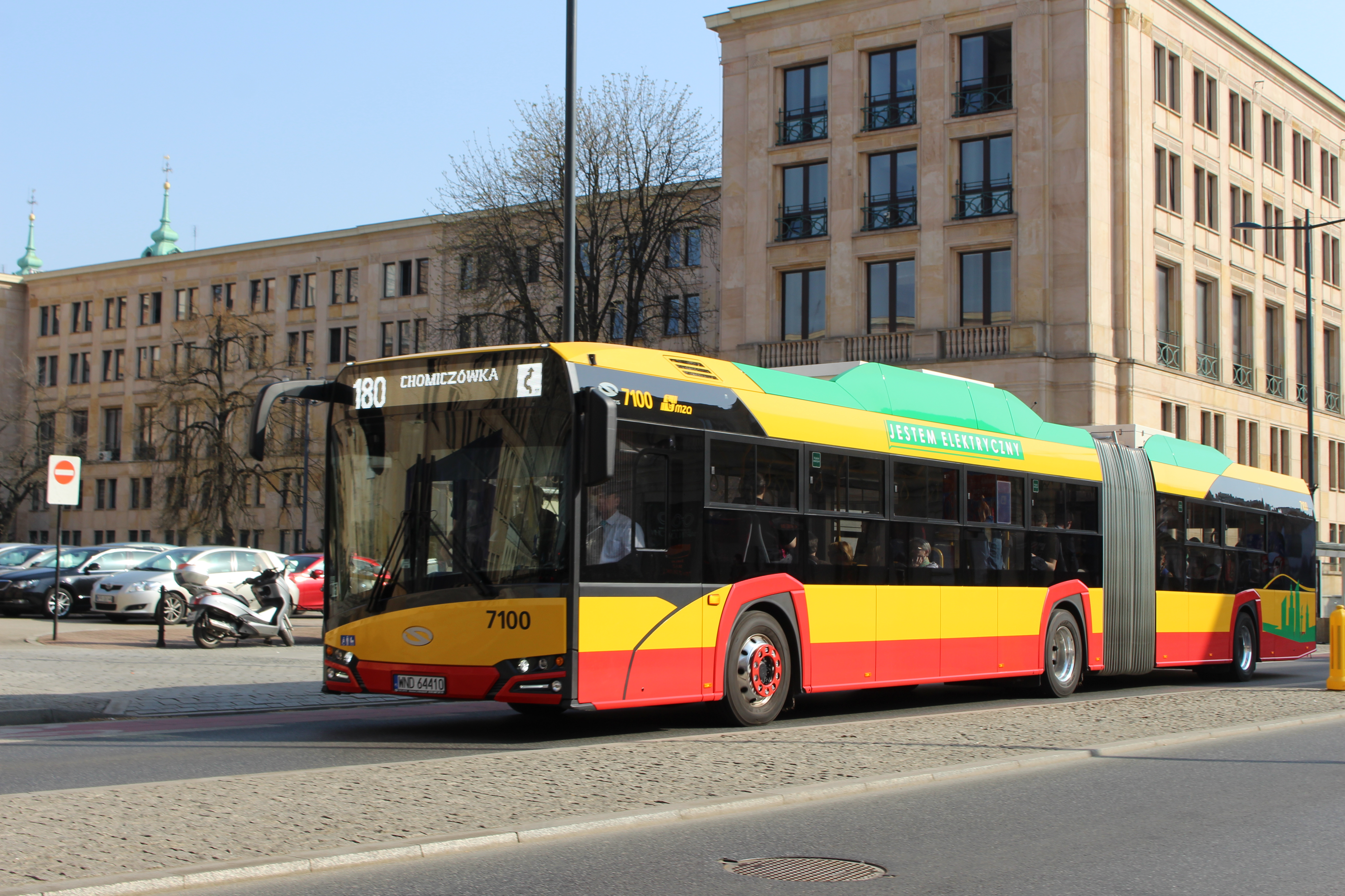 Prawie 12% autobusów MZA ma napęd elektryczny