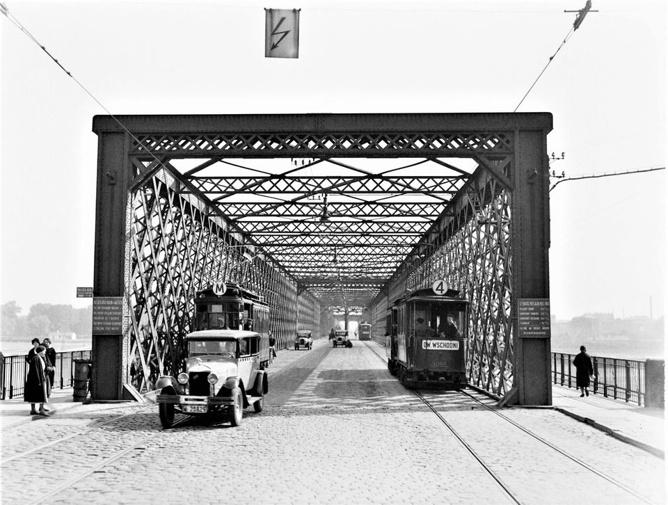 22 listopada 1864 r. w Warszawie ukończono budowę Mostu Kierbedzia