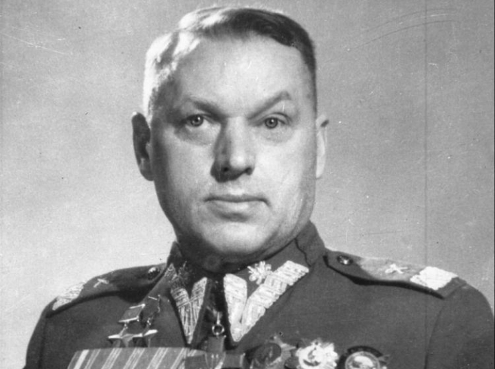 6.11.1949 r. marszałkiem Polski został sowiecki generał!