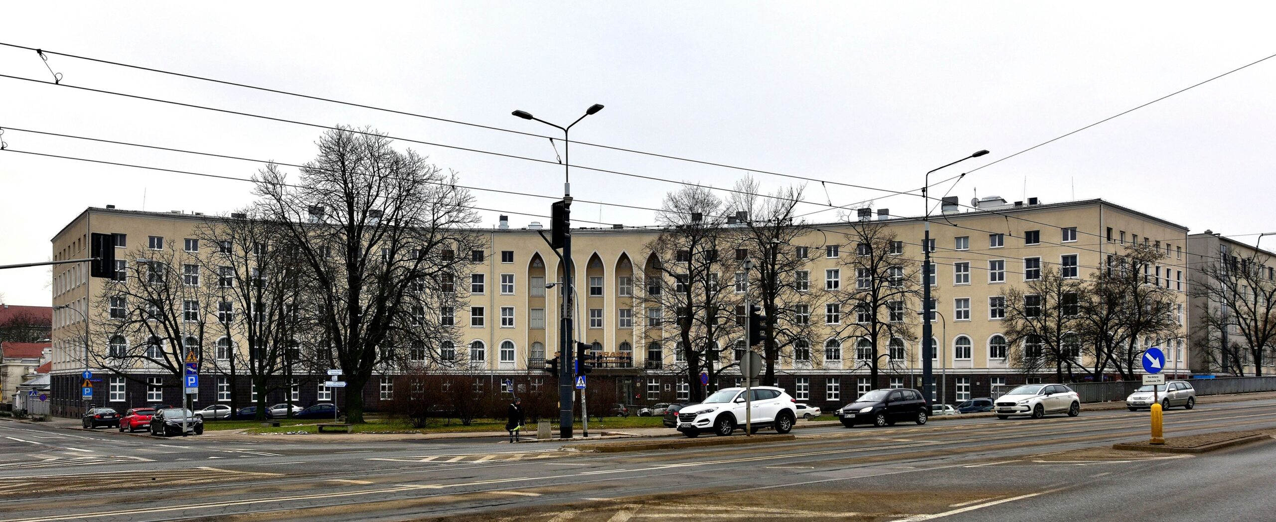Apelują o o pomoc w przywróceniu funkcji medycznych w budynku B Szpitala Praskiego