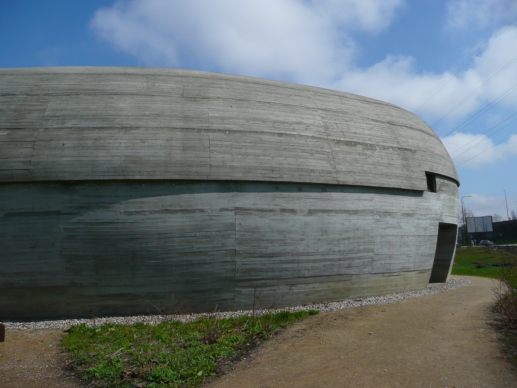 Pawilon edukacyjny Kamień na Golędzinowie budzi spore emocje!