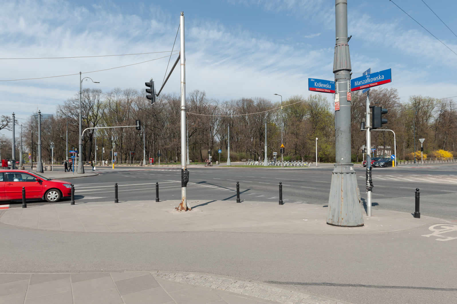 „Remont” skrzyżowania ulic Marszałkowskiej i Królewskiej przesunięty o 2 dni!