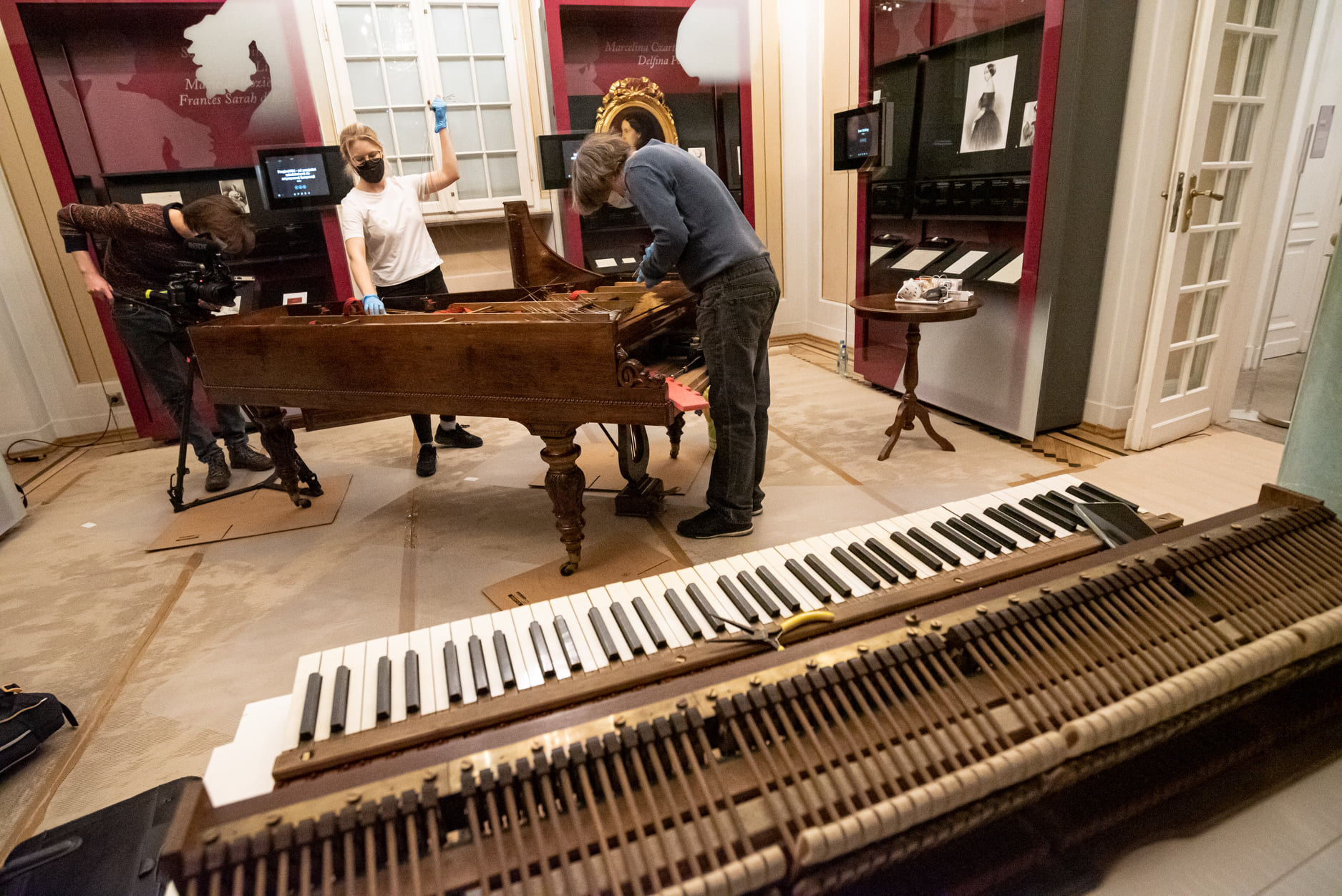 WOW! W Muzeum Fryderyka Chopina wre praca nad renowacją ostatniego fortepianu kompozytora!