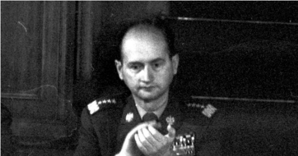 54 lata temu radziecki generał, Wojciech Jaruzelski, polskim ministrem obrony narodowej