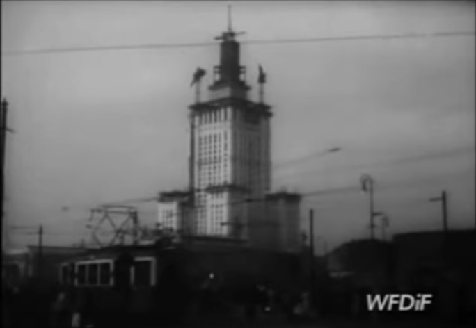 [VIDEO] 21 kwietnia 1952 r. prezydent Bolesław Bierut zatwierdził decyzję o szkicowym projekcie Pałacu Kultury i Nauki