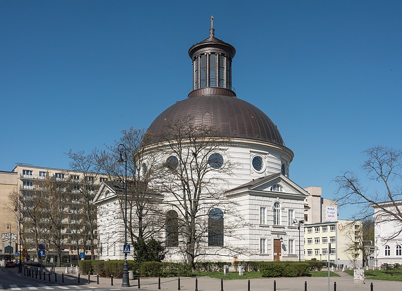 24 kwietnia 1777 r. rozpoczęto budowę ewangelickiego kościoła św. Trójcy na pl. Małachowskiego