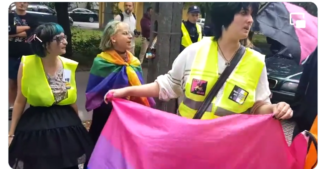[VIDEO] Ani queerfobia, ani kapitalizm – czyli o groźnym cyrku, który przeszedł ulicami Pruszkowa