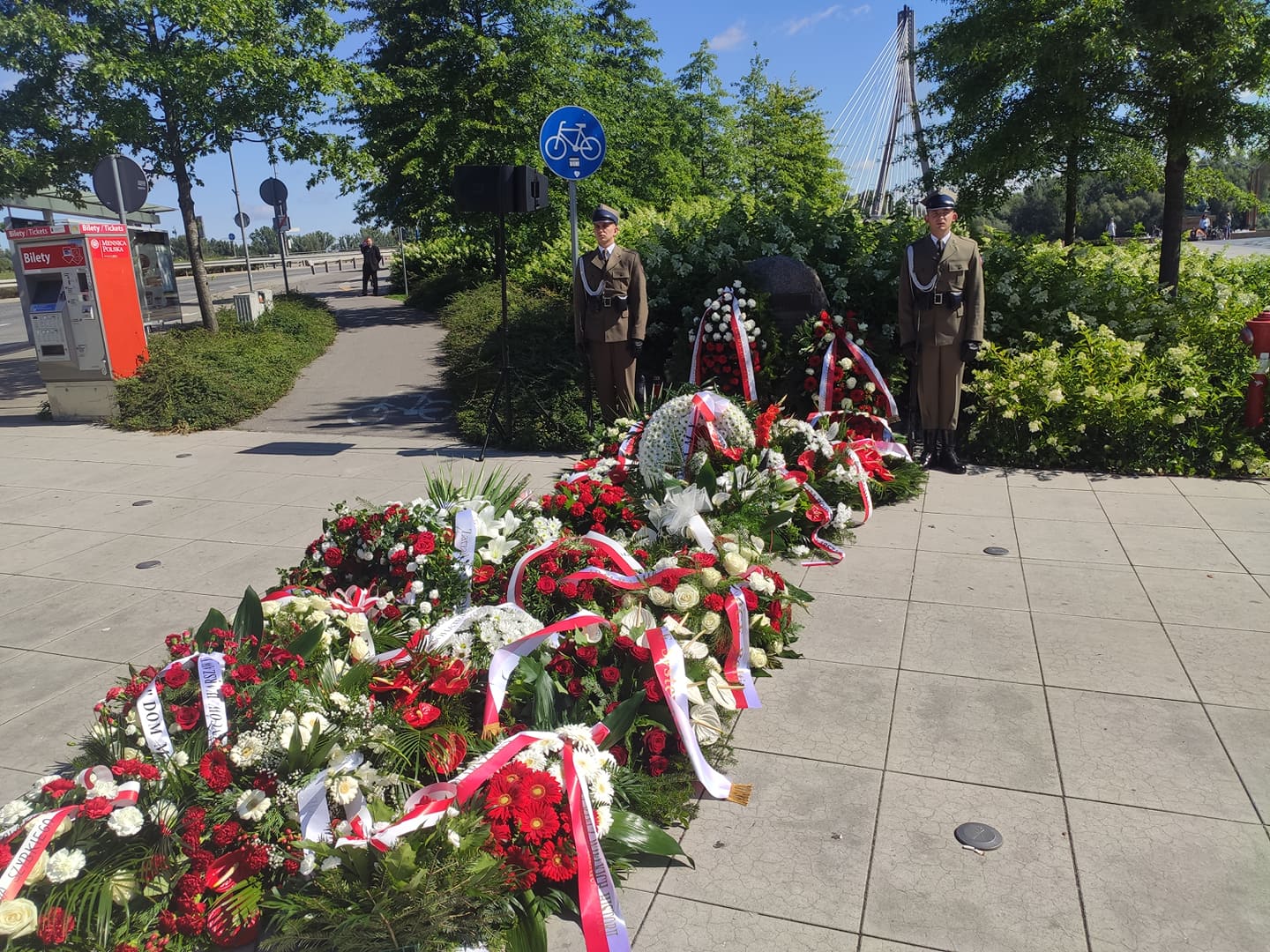 PGE i władze państwowe uhonorowały powstańców i energetyków walczących w Elektrowni Powiśle