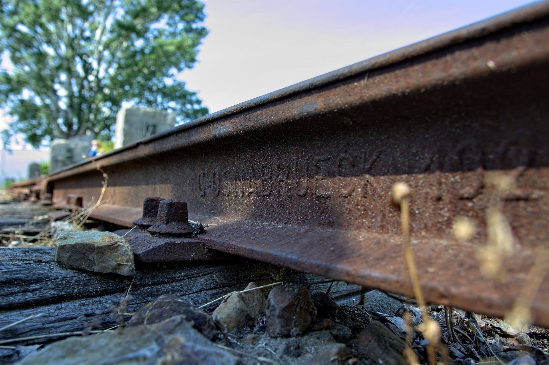 [IN MEMORIAM] DULAG 121 – Tędy przeszła Warszawa