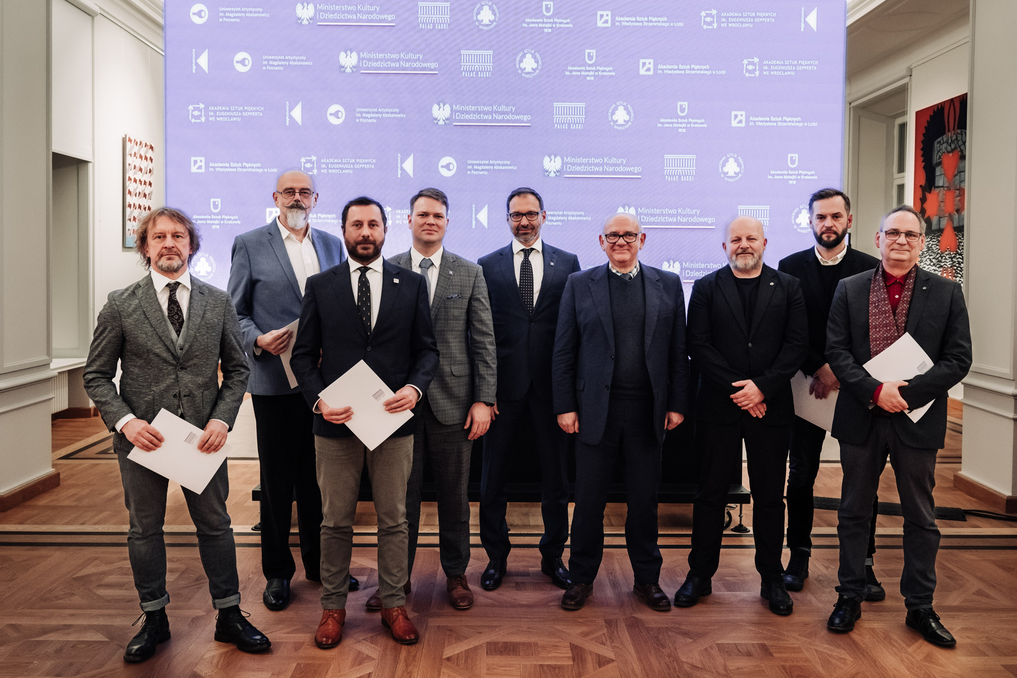 Odtworzenie dekoracji rzeźbiarskich Pałacu Saskiego i Pałacu Brühla będzie odbywać się we współpracy z uczelniami artystycznymi