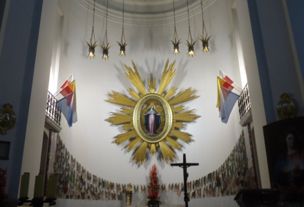 374 lat temu w świątyni na Długiej zebranym władzom stolicy i państwa oraz tłumom wiernych zaprezentowano niezwykły obraz