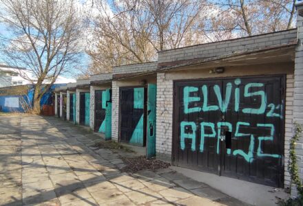 Garaże przy ul. Krasińskiego 43D znikną z panoramy Żoliborza…