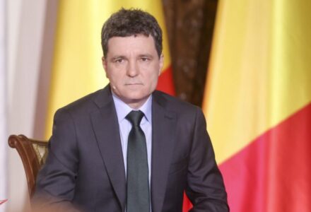 Tak będzie u nas! Rumuński Trzaskowski ma wpuścić emigrantów i wprowadza cenzurę