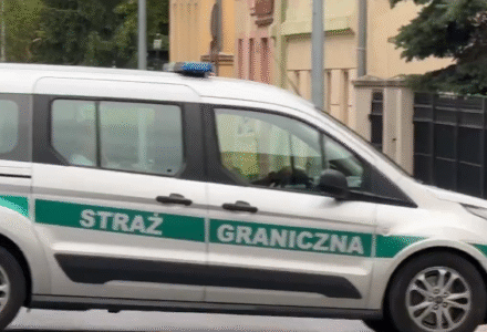 Jednak nie murem za polskim mundurem? „To co robi dziś Straż Graniczna to antypolska dywersja”