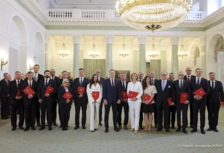 13 Doradców oraz 8 doradców Społecznych Prezydenta RP