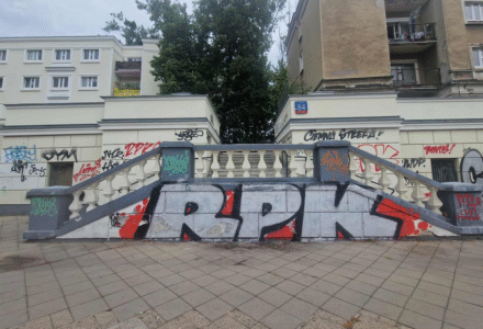 [TYLKO U NAS] Policja nie reaguje na akty wandalizmu na Muranowie jak i w całej Warszawie!