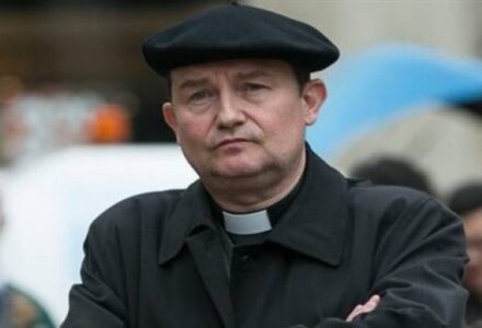 Trzy lata więzienia dla katolickiego księdza za krytykę islamu